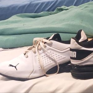 Puma runners size 10
